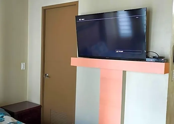Pasay Condotel Near World & Airport 호텔